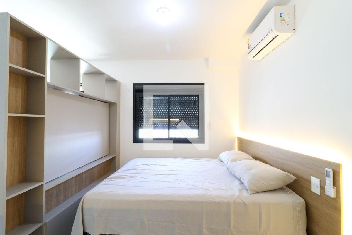 Apartamento à Venda - Centro, 1 Quarto,  43 m2 em , Campinas - sp | SoloBR