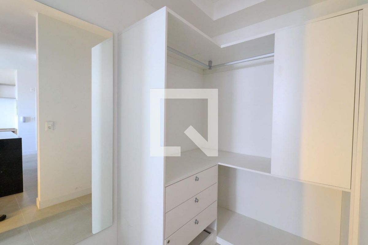 Apartamento à Venda - Centro, 1 Quarto,  43 m2 em , Campinas - sp | SoloBR