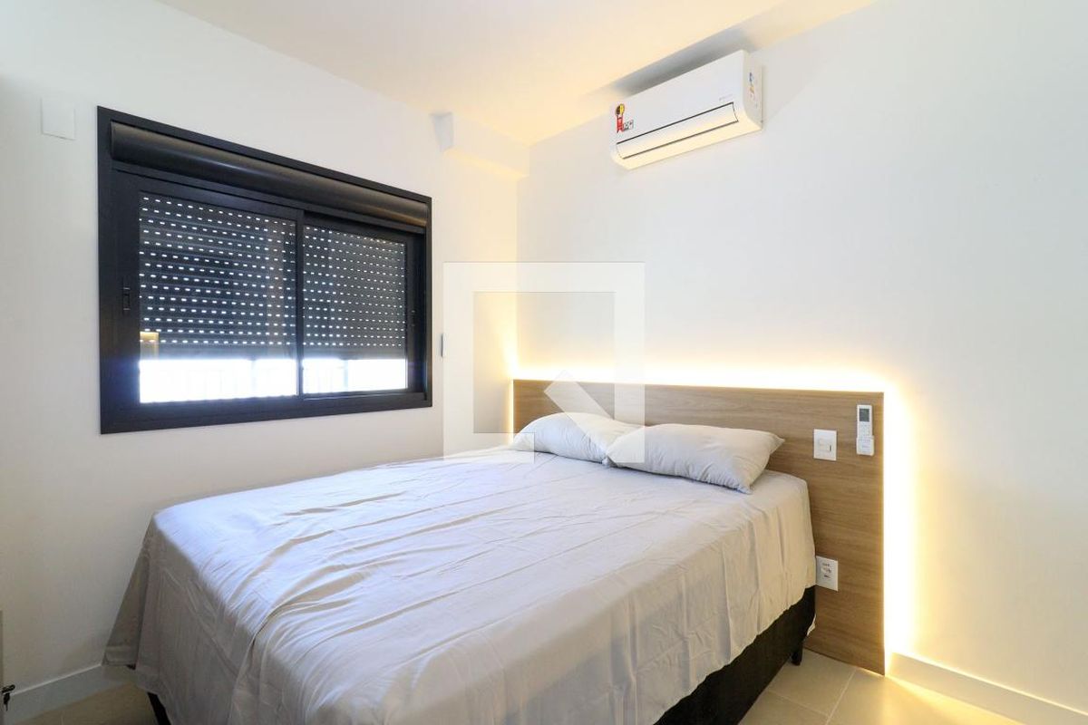 Apartamento à Venda - Centro, 1 Quarto,  43 m2 em , Campinas - sp | SoloBR