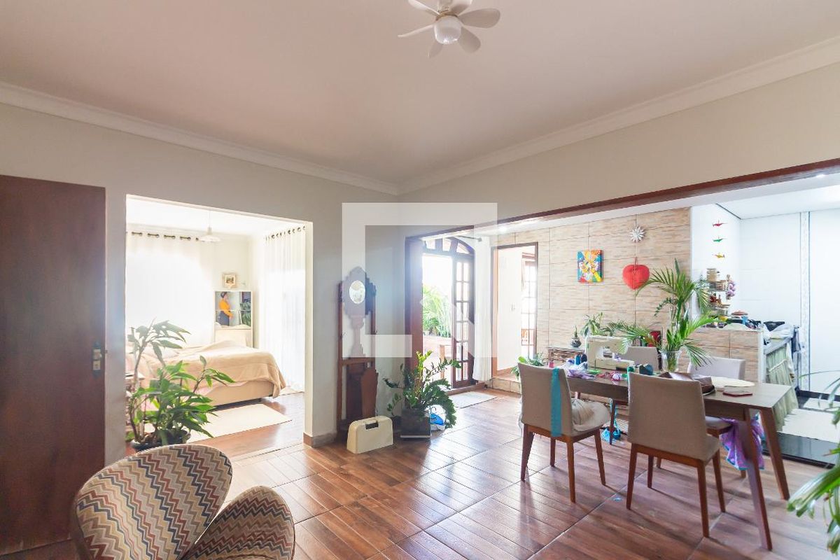 Casa, 3 quartos, 110 m² - Foto 2
