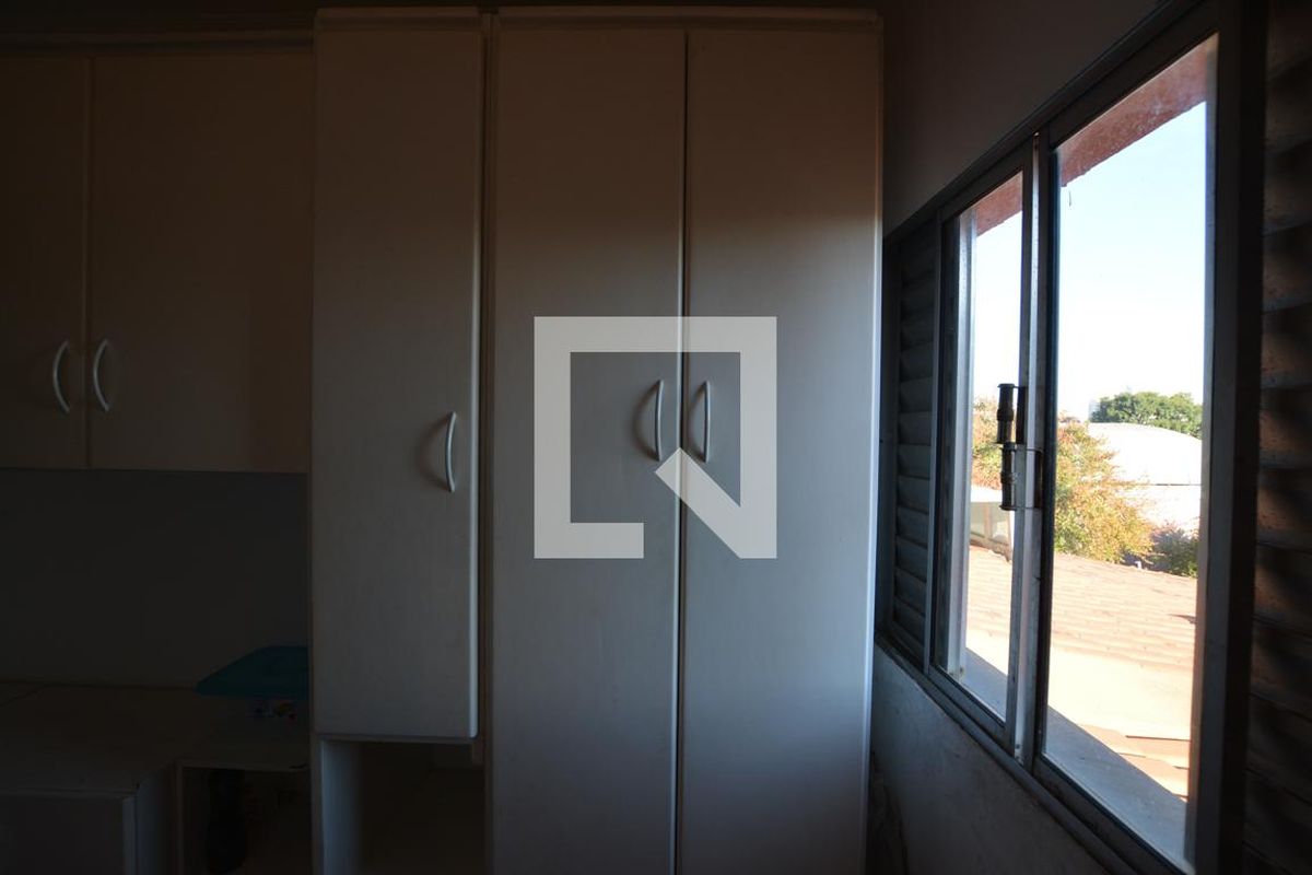 Casa, 3 quartos, 250 m² - Foto 84