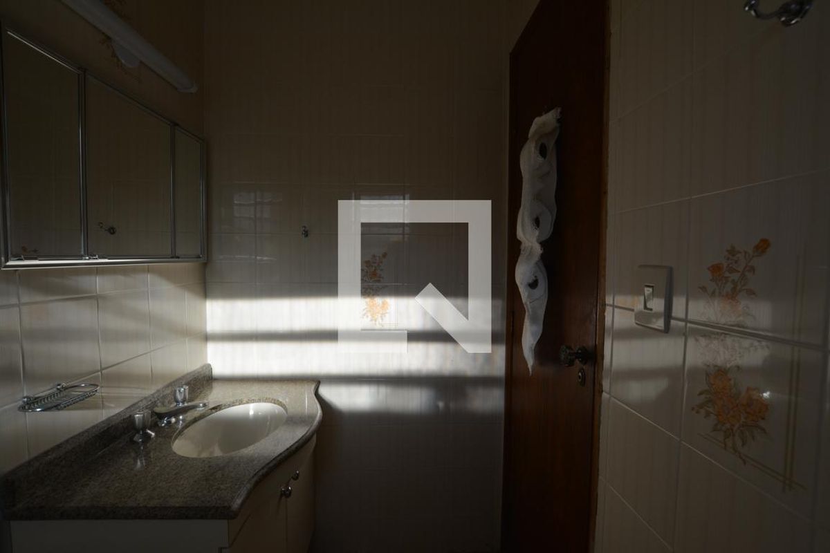 Casa, 3 quartos, 250 m² - Foto 33