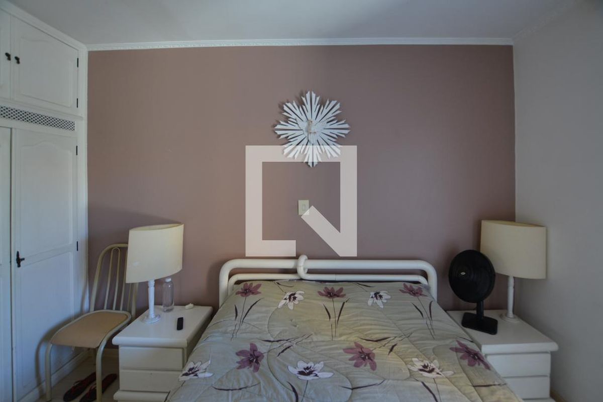 Casa, 3 quartos, 250 m² - Foto 12