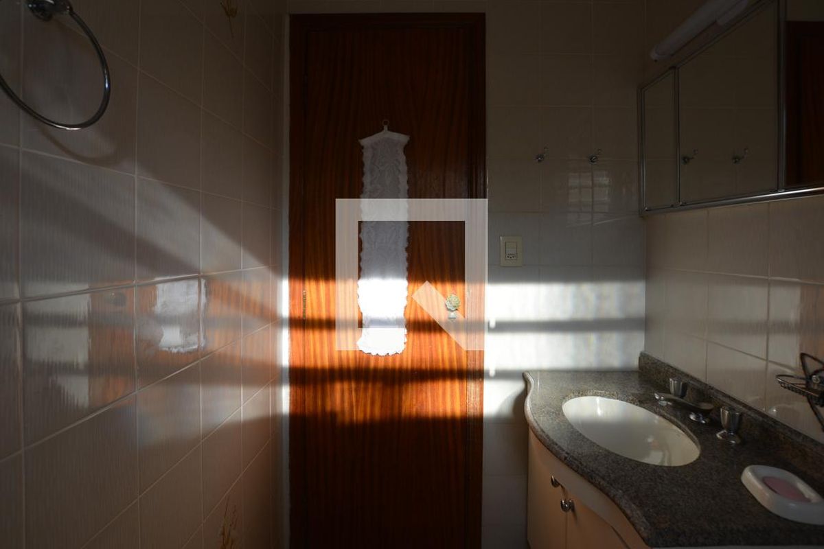 Casa, 3 quartos, 250 m² - Foto 23