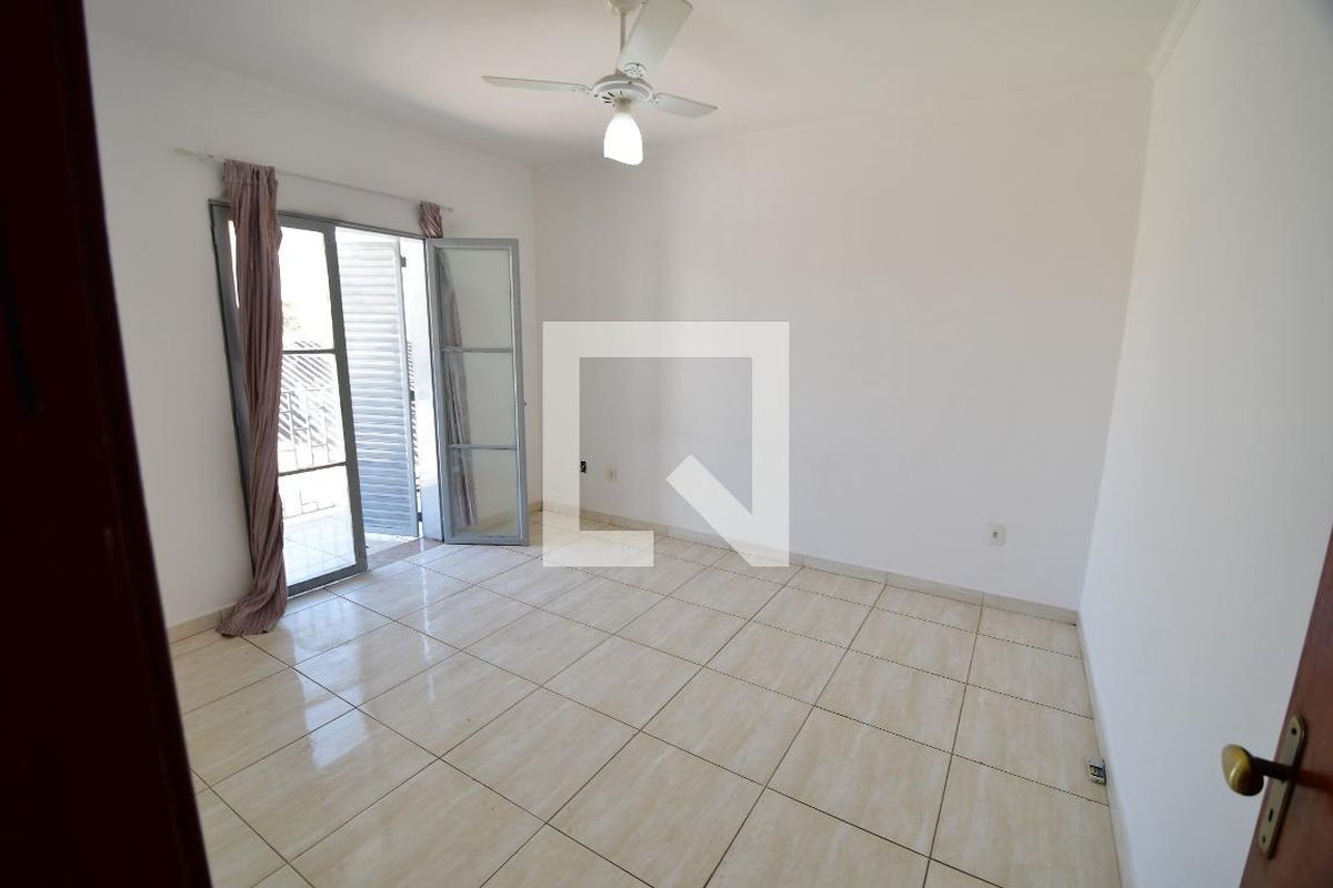 Casa à Venda - Jardim Chapadão, 3 Quartos,  237 m2 em , Campinas - sp | SoloBR