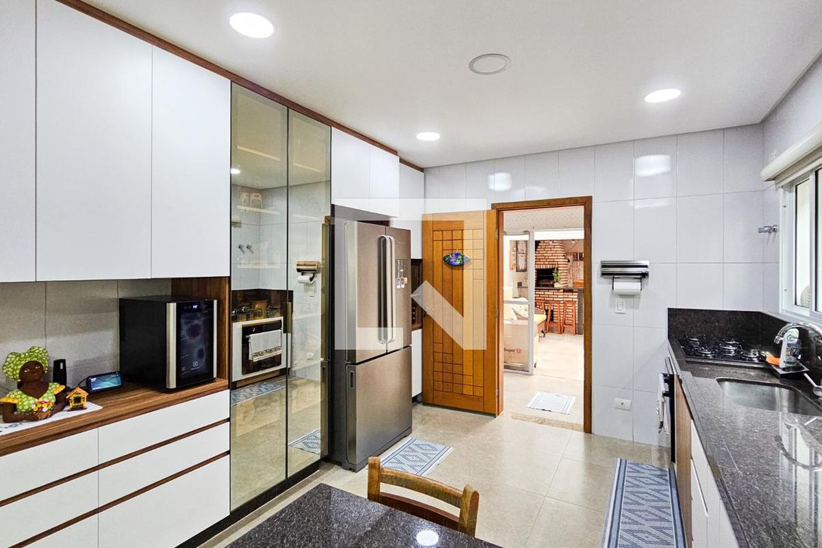Casa, 4 quartos, 232 m² - Foto 40