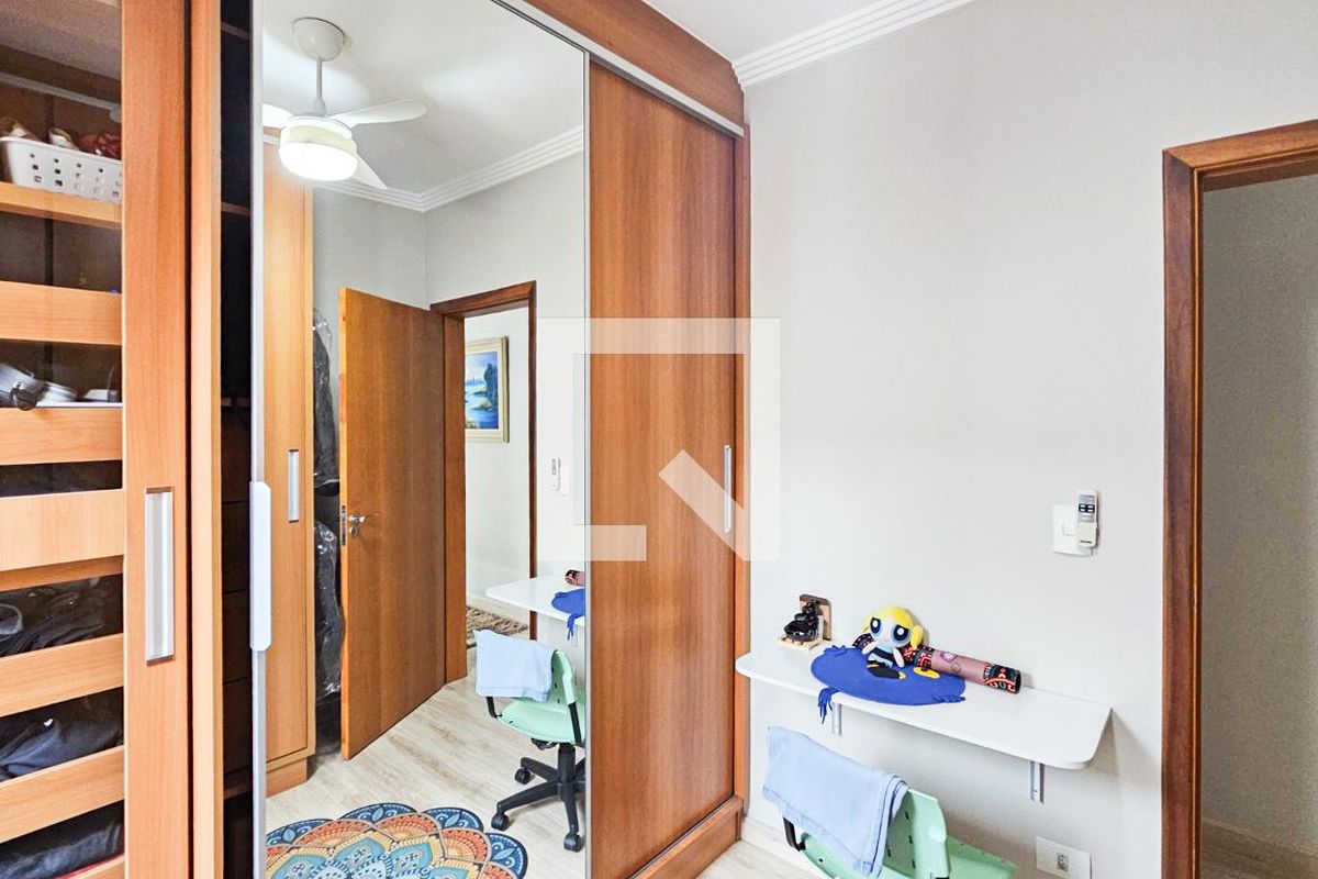 Casa, 4 quartos, 232 m² - Foto 9