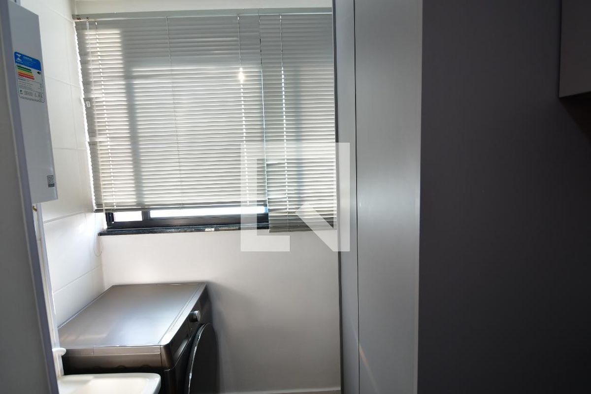 Apartamento à Venda - Bosque, 1 Quarto,  51 m2 em , Campinas - sp | SoloBR