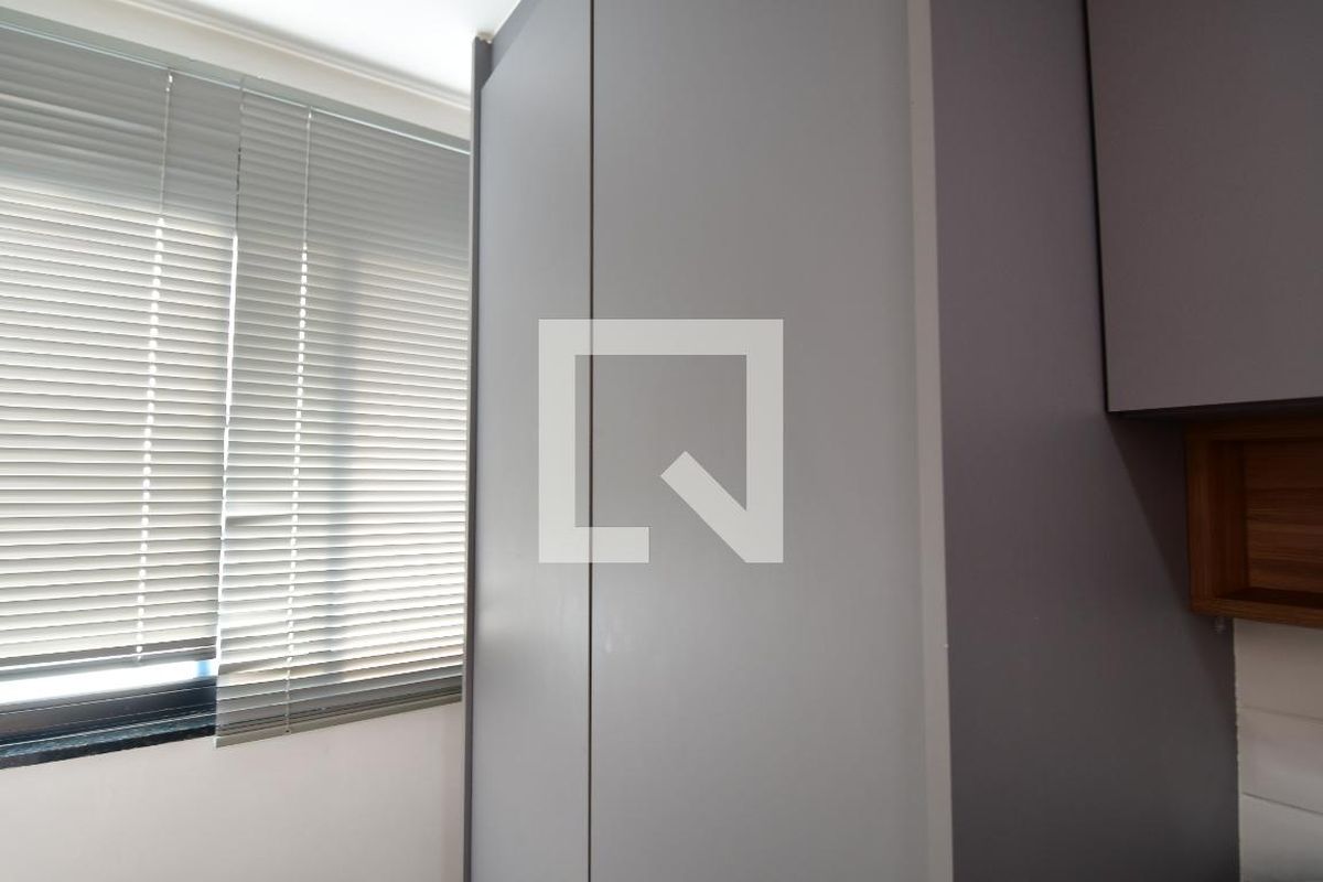 Apartamento à Venda - Bosque, 1 Quarto,  51 m2 em , Campinas - sp | SoloBR