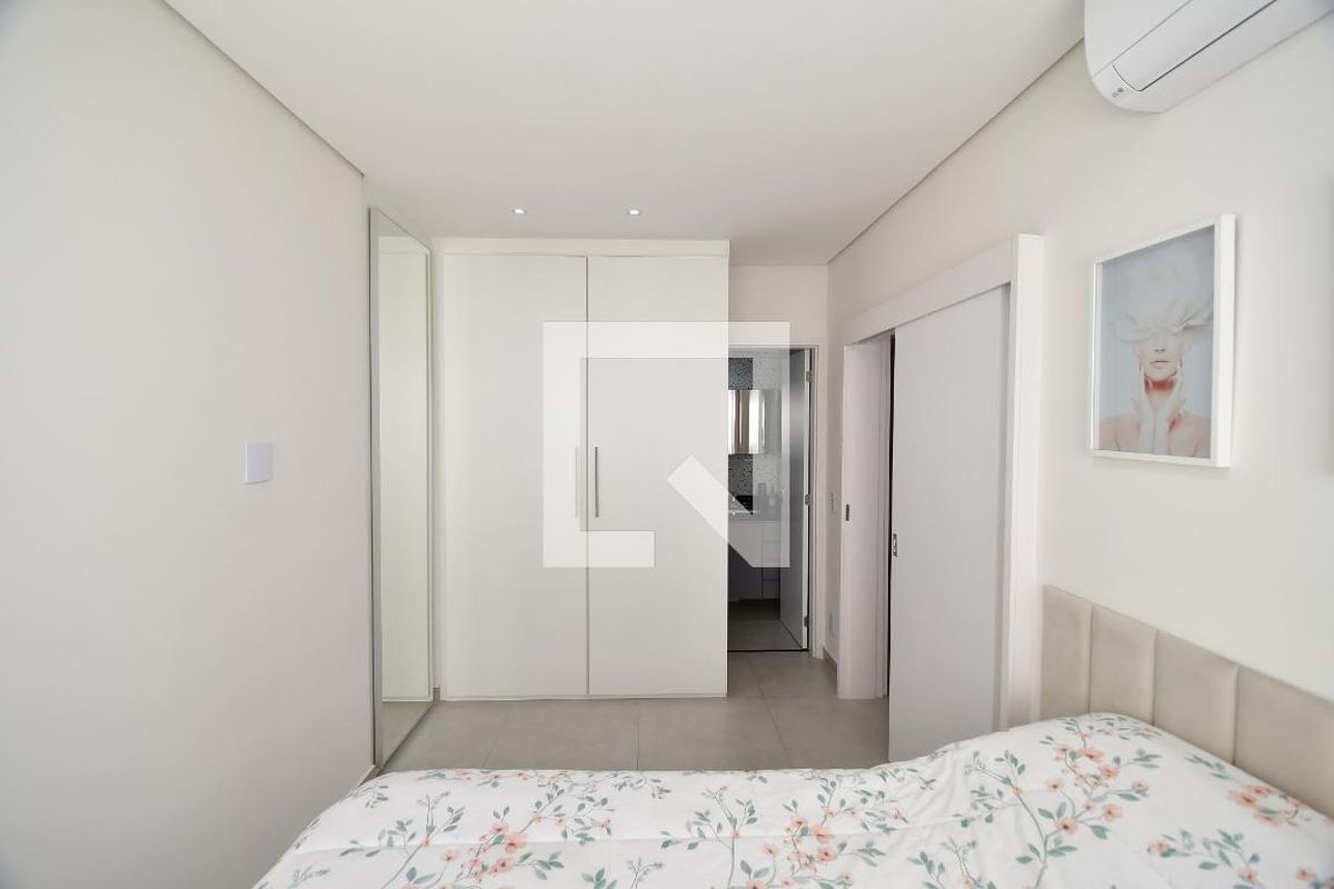 Apartamento à Venda - Bosque, 1 Quarto,  51 m2 em , Campinas - sp | SoloBR