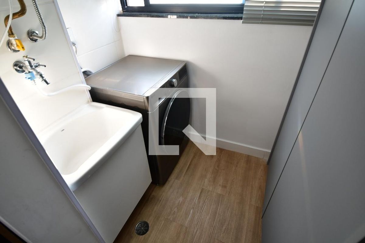 Apartamento à Venda - Bosque, 1 Quarto,  51 m2 em , Campinas - sp | SoloBR