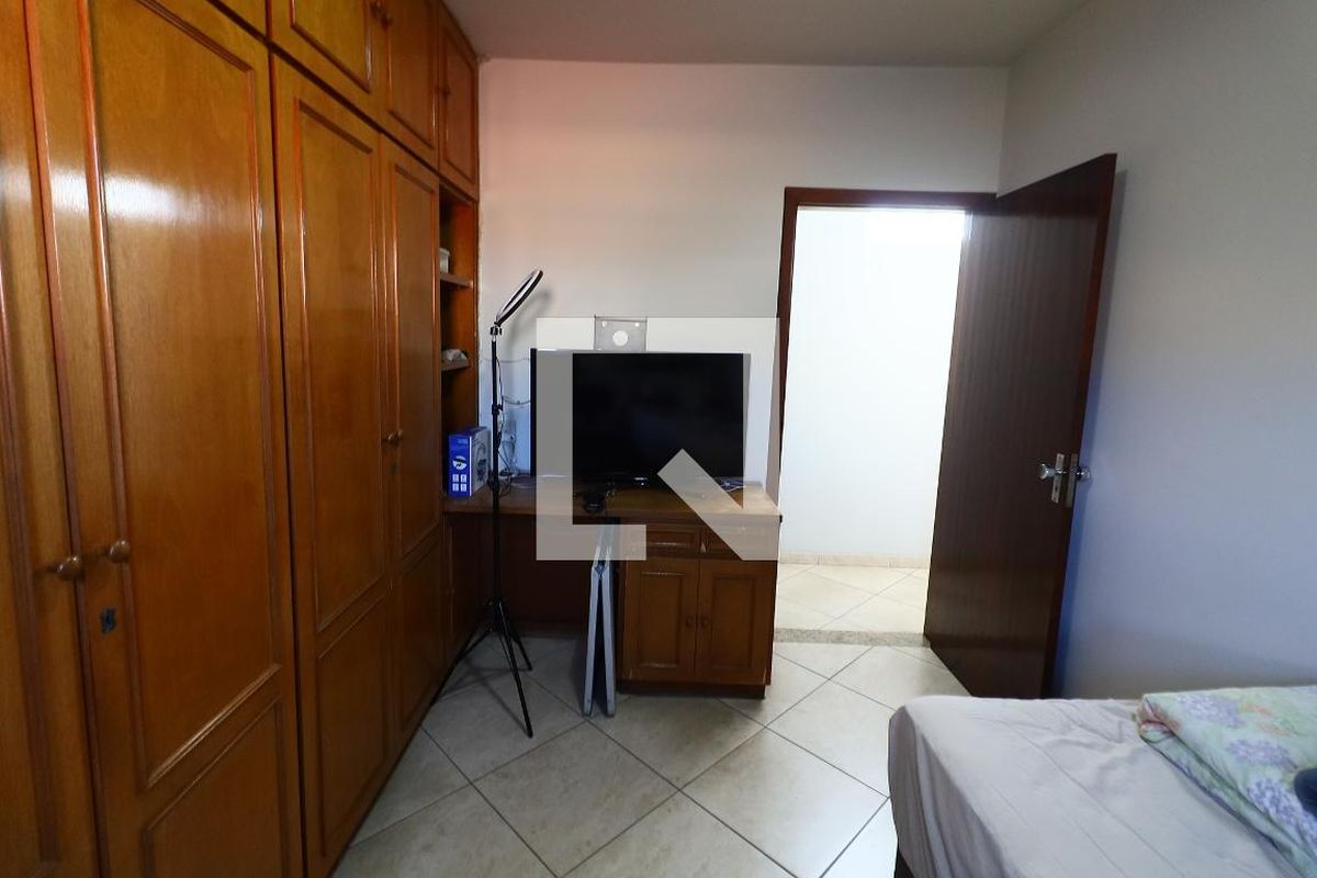 Casa, 5 quartos, 208 m² - Foto 10