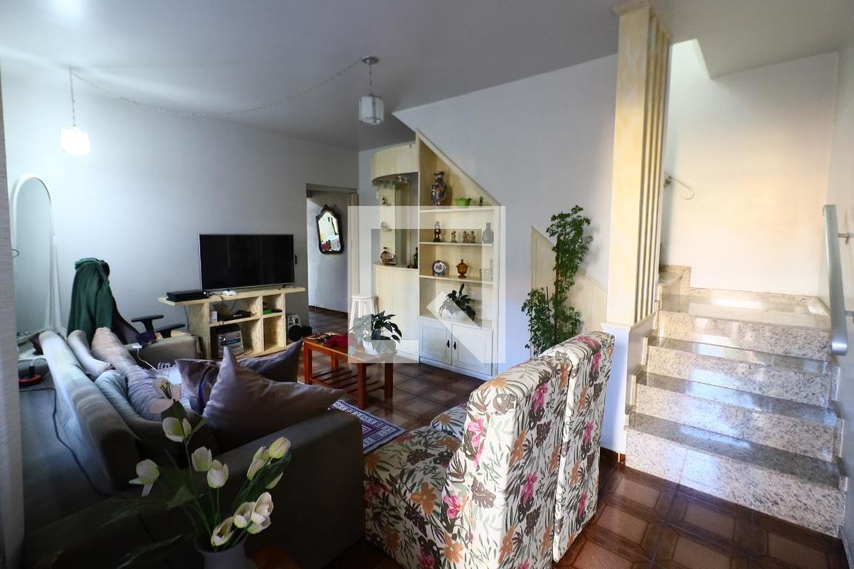 Casa, 5 quartos, 208 m² - Foto 1