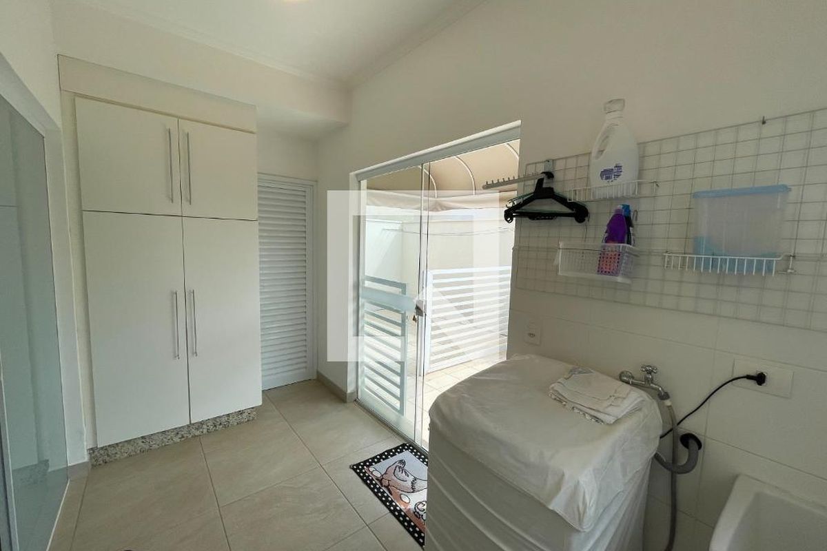 Casa à Venda - Lot. Alphaville Campinas, 4 Quartos,  340 m2 em , Campinas - sp | SoloBR