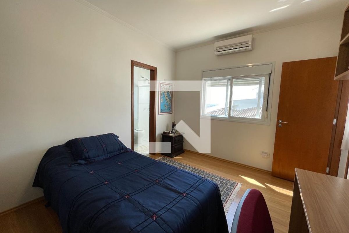 Casa à Venda - Lot. Alphaville Campinas, 4 Quartos,  340 m2 em , Campinas - sp | SoloBR