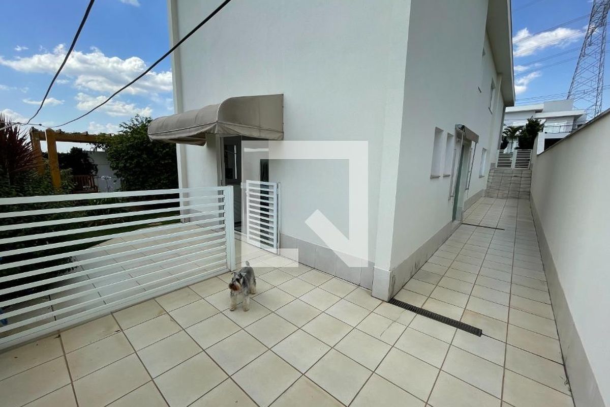 Casa à Venda - Lot. Alphaville Campinas, 4 Quartos,  340 m2 em , Campinas - sp | SoloBR