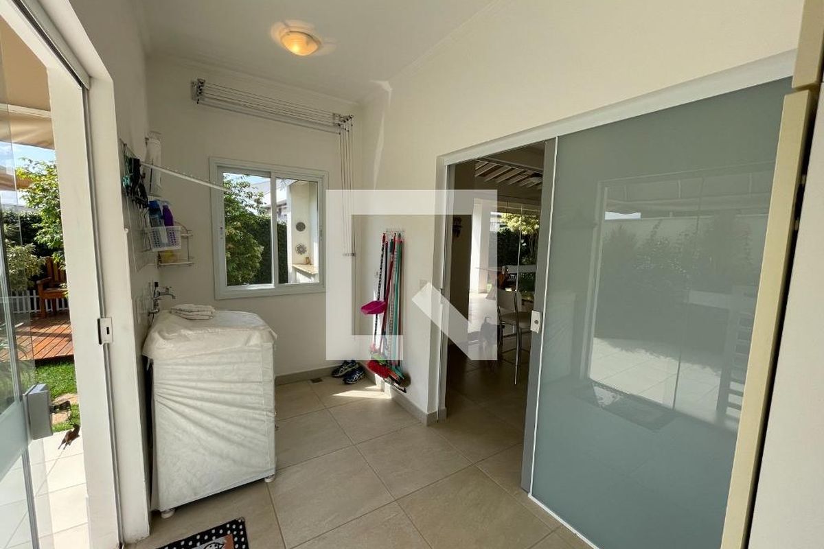 Casa à Venda - Lot. Alphaville Campinas, 4 Quartos,  340 m2 em , Campinas - sp | SoloBR