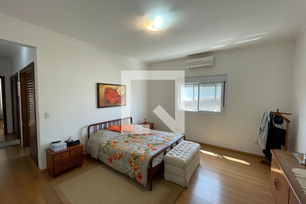 Casa à Venda - Lot. Alphaville Campinas, 4 Quartos,  340 m2 em , Campinas - sp | SoloBR