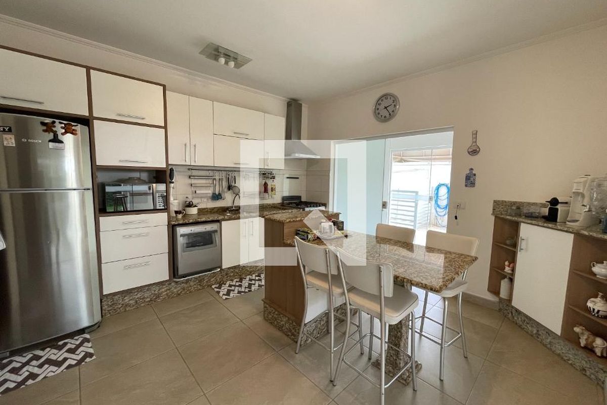 Casa à Venda - Lot. Alphaville Campinas, 4 Quartos,  340 m2 em , Campinas - sp | SoloBR
