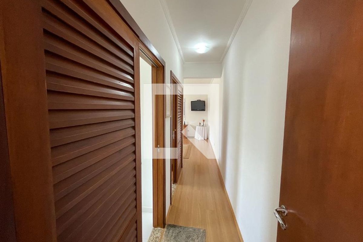Casa à Venda - Lot. Alphaville Campinas, 4 Quartos,  340 m2 em , Campinas - sp | SoloBR