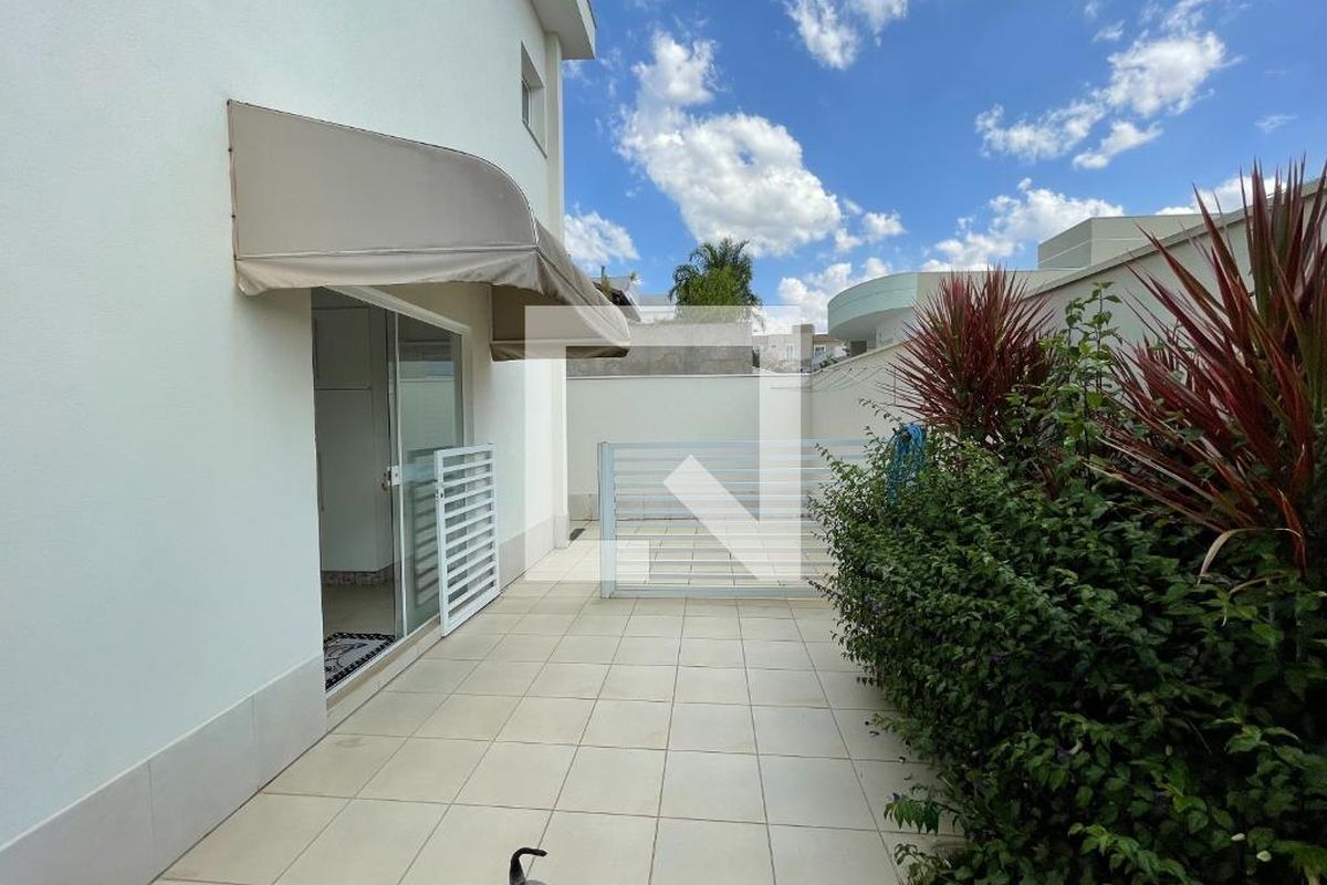 Casa à Venda - Lot. Alphaville Campinas, 4 Quartos,  340 m2 em , Campinas - sp | SoloBR