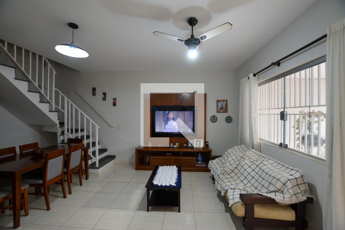Casa, 3 quartos, 220 m² - Foto 3