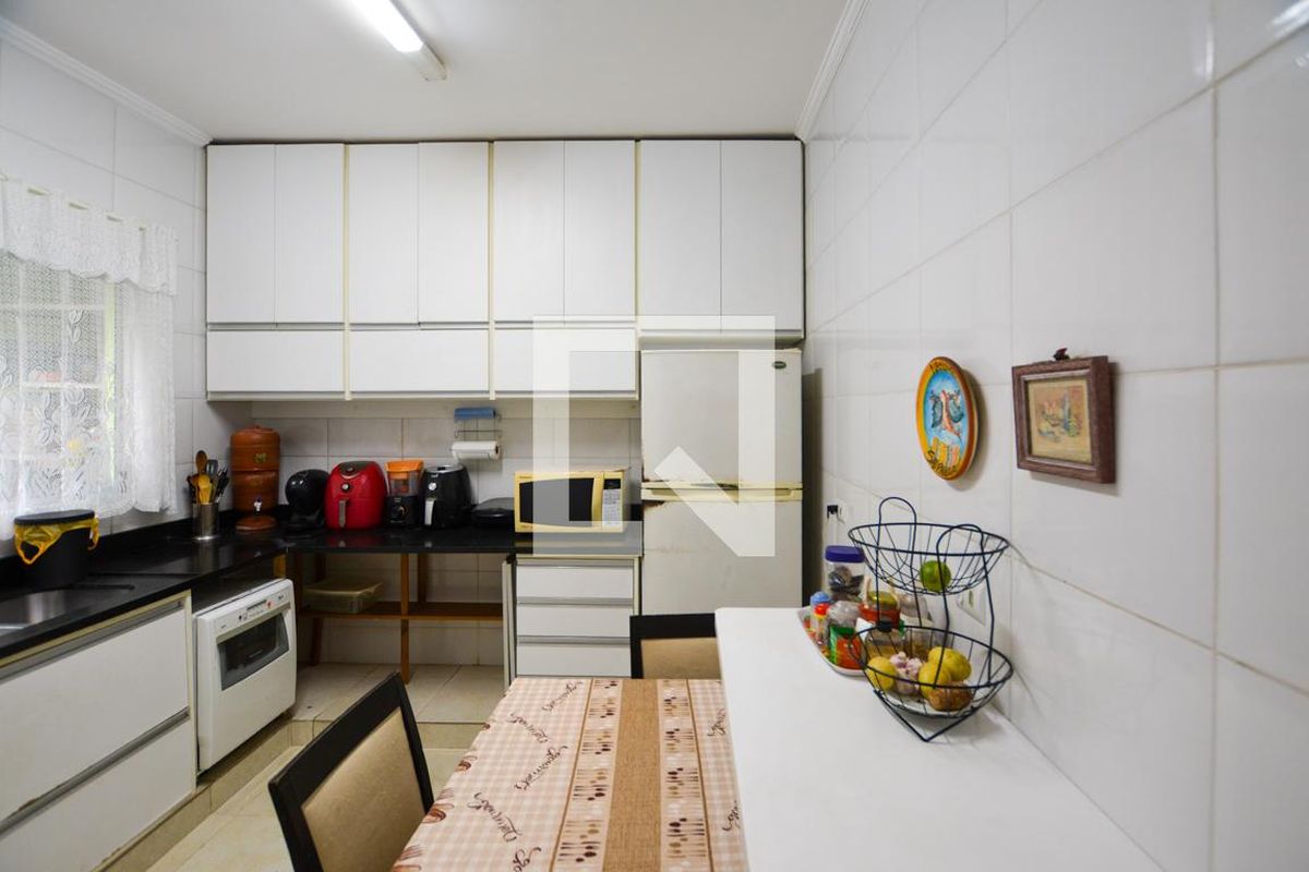Casa, 3 quartos, 220 m² - Foto 53