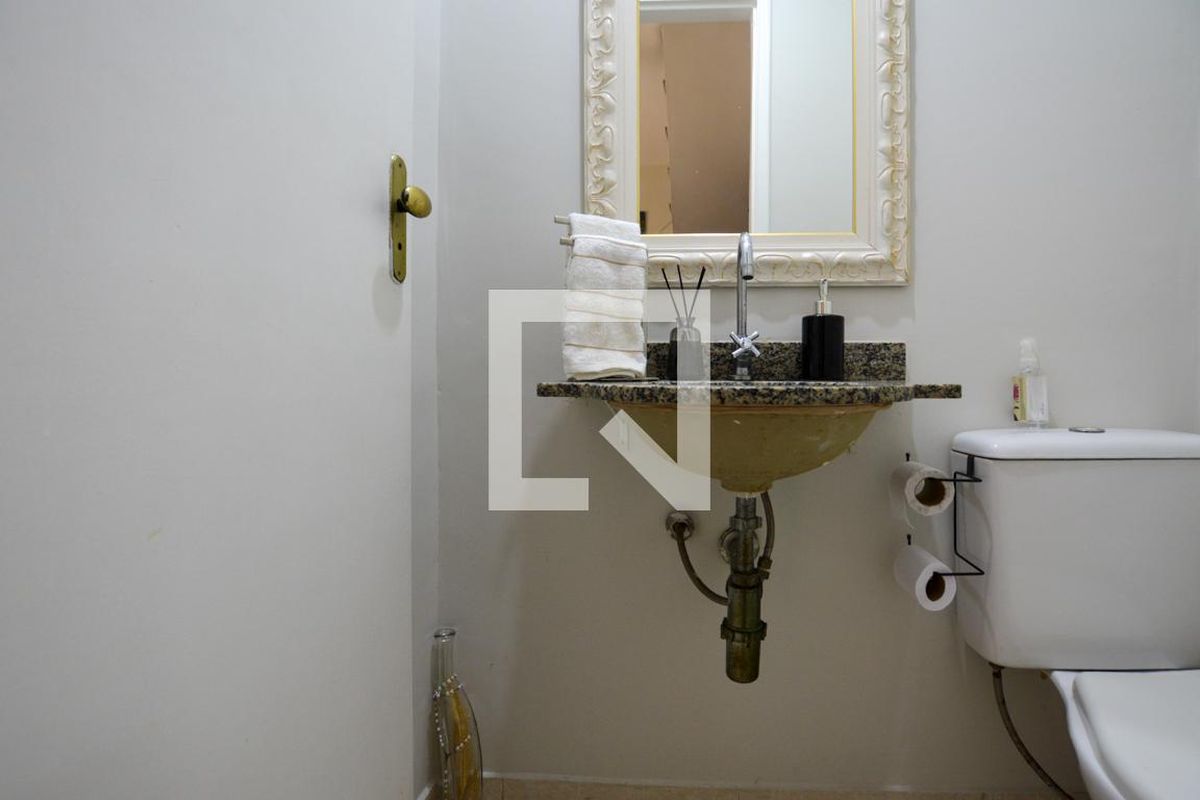 Casa, 3 quartos, 220 m² - Foto 49
