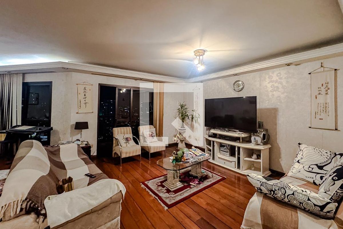 Apartamento, 3 quartos, 211 m² - Foto 1