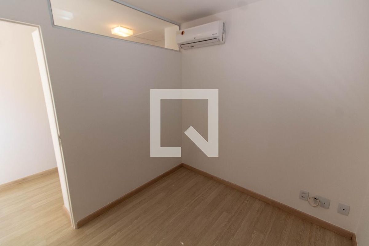 Casa à Venda - Mansões Santo Antônio, 4 Quartos,  181 m2 em , Campinas - sp | SoloBR