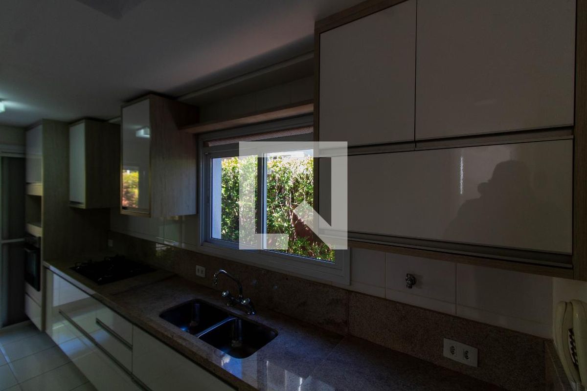 Casa à Venda - Mansões Santo Antônio, 4 Quartos,  181 m2 em , Campinas - sp | SoloBR