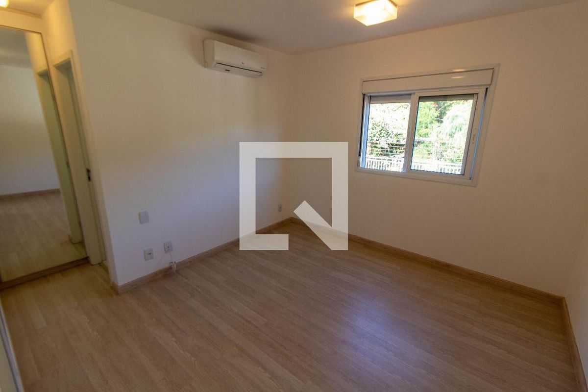 Casa à Venda - Mansões Santo Antônio, 4 Quartos,  181 m2 em , Campinas - sp | SoloBR