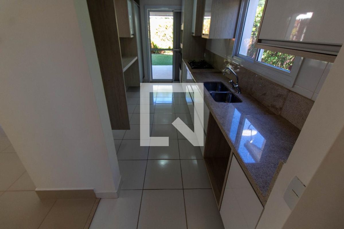 Casa à Venda - Mansões Santo Antônio, 4 Quartos,  181 m2 em , Campinas - sp | SoloBR