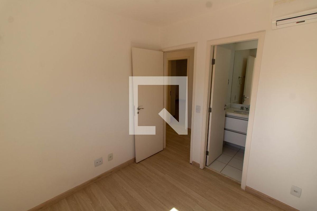 Casa à Venda - Mansões Santo Antônio, 4 Quartos,  181 m2 em , Campinas - sp | SoloBR
