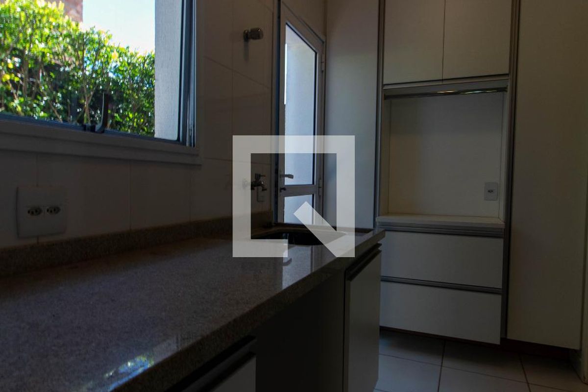 Casa à Venda - Mansões Santo Antônio, 4 Quartos,  181 m2 em , Campinas - sp | SoloBR