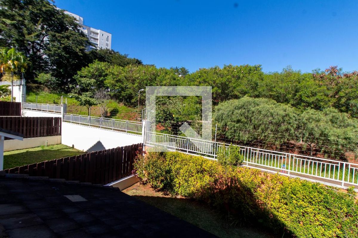 Casa à Venda - Mansões Santo Antônio, 4 Quartos,  181 m2 em , Campinas - sp | SoloBR