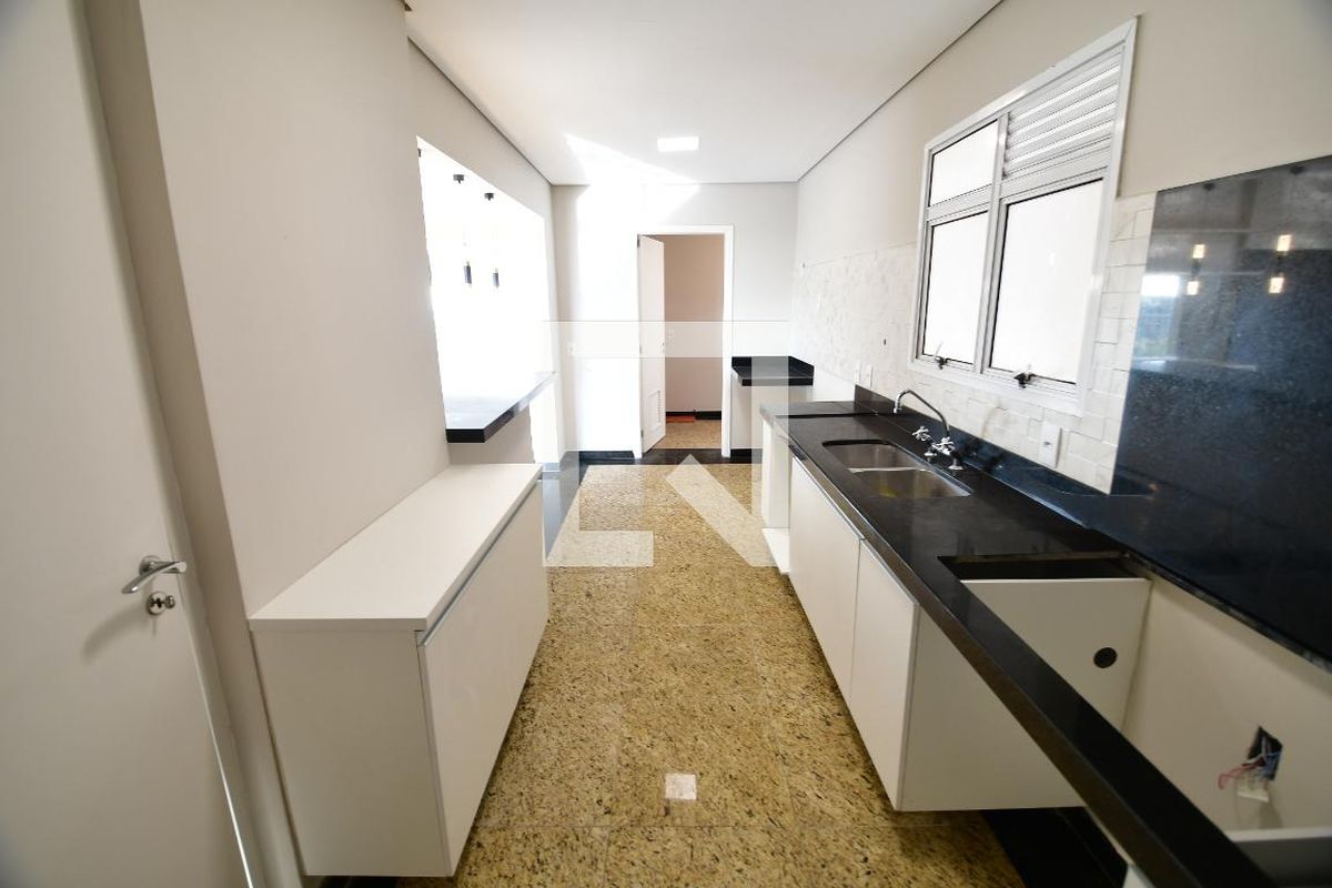 Apartamento à Venda - Jardim Chapadão, 3 Quartos,  184 m2 em , Campinas - sp | SoloBR