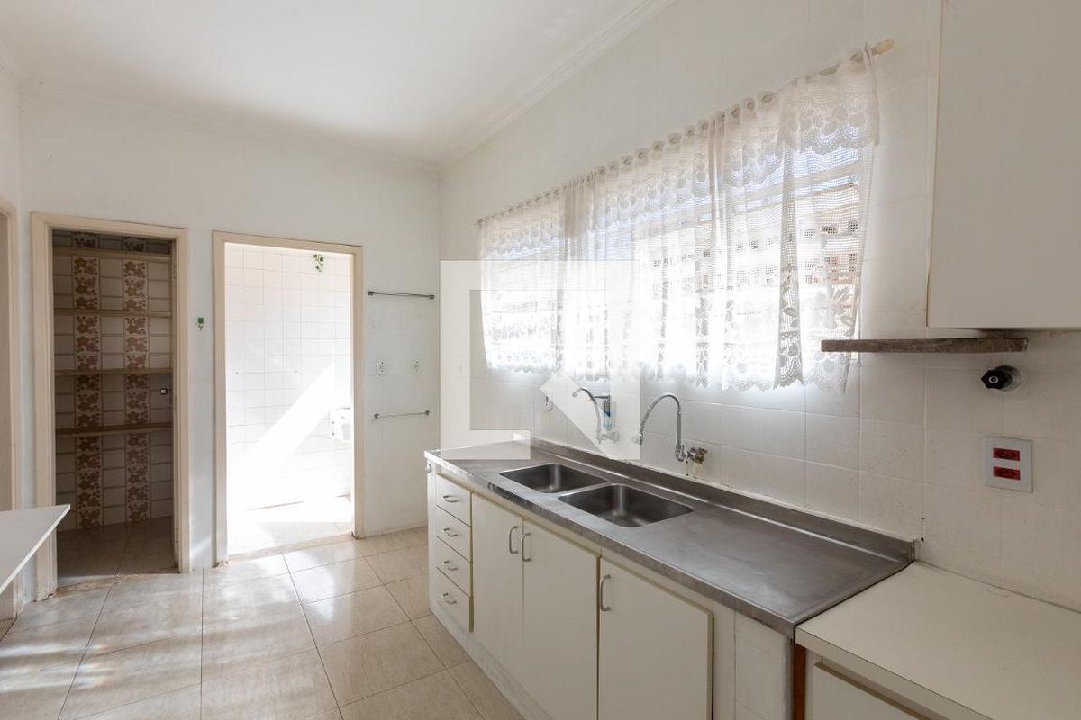 Casa à Venda - Jardim Planalto, 3 Quartos,  190 m2 em , Campinas - sp | SoloBR