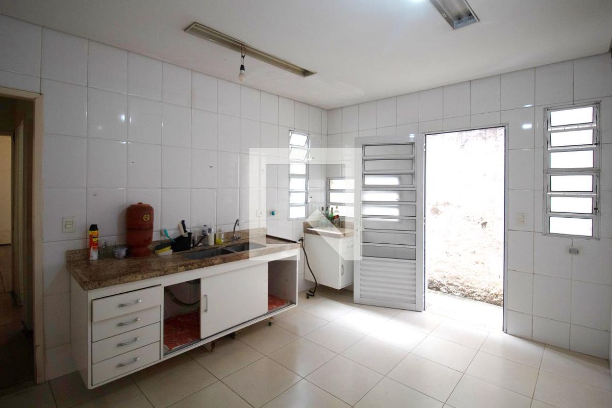Casa, 2 quartos, 260 m² - Foto 20