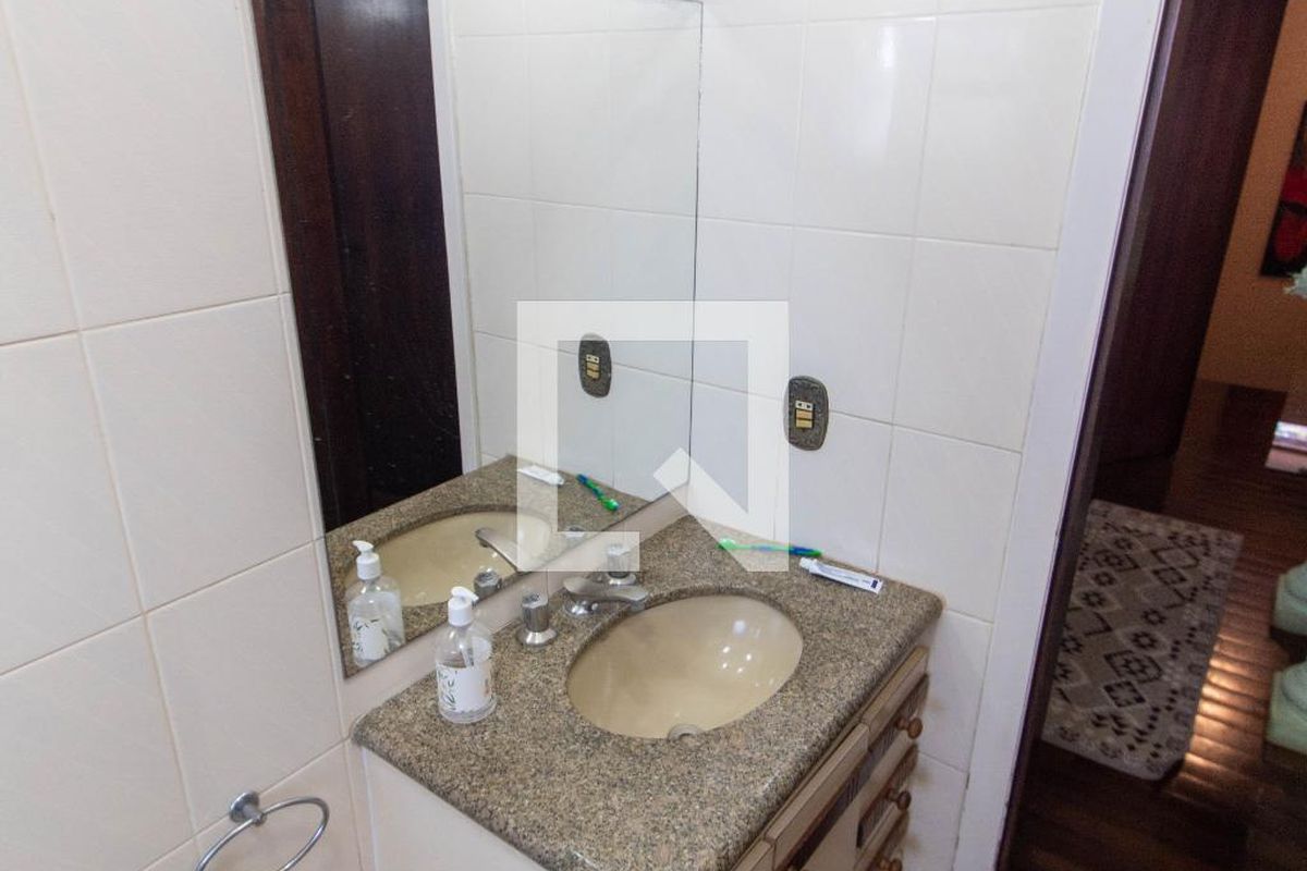 Casa à Venda - Vila Brandina, 4 Quartos,  483 m2 em , Campinas - sp | SoloBR