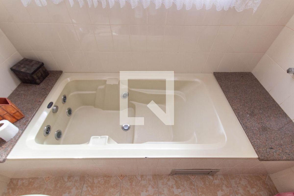 Casa à Venda - Vila Brandina, 4 Quartos,  483 m2 em , Campinas - sp | SoloBR