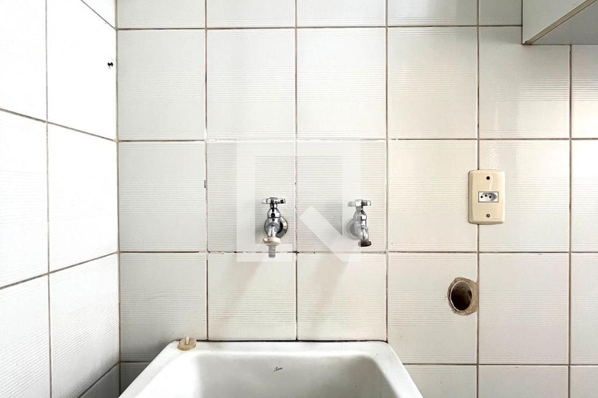 Apartamento à Venda - Bosque, 1 Quarto,  57 m2 em , Campinas - sp | SoloBR