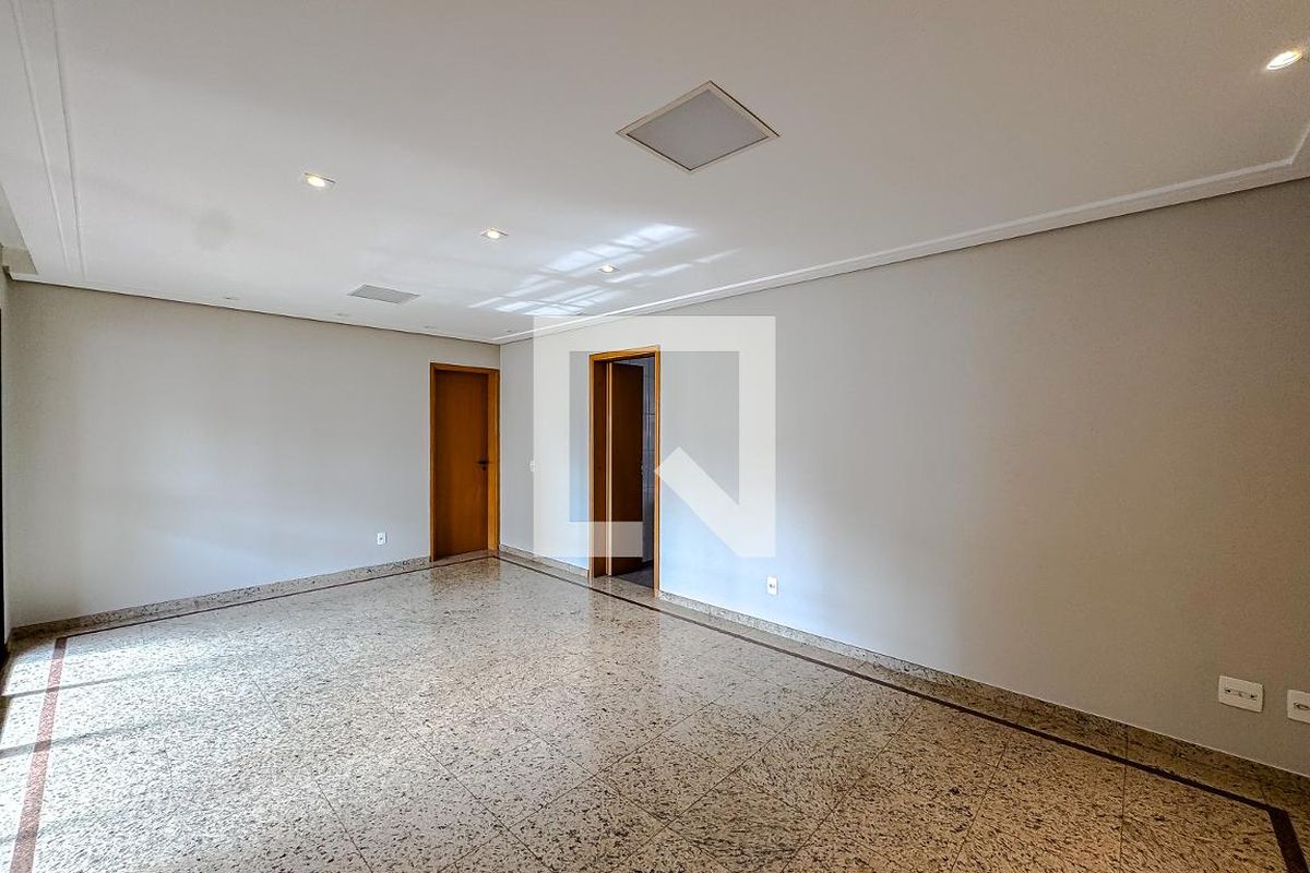Apartamento, 3 quartos, 130 m² - Foto 1