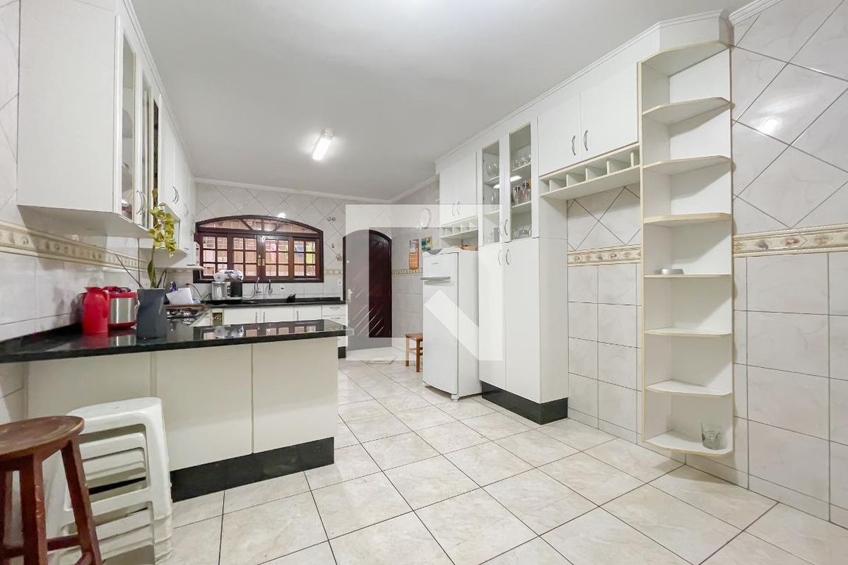 Casa, 3 quartos, 250 m² - Foto 33
