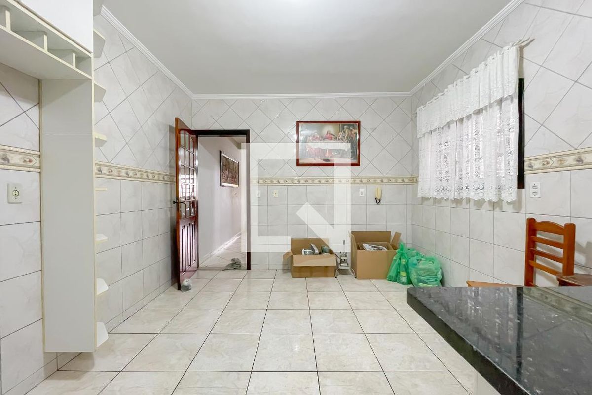 Casa, 3 quartos, 250 m² - Foto 32