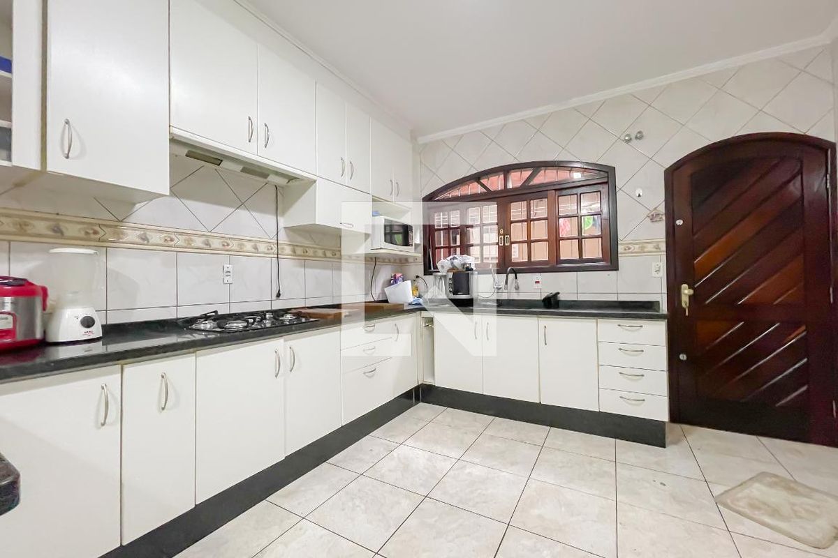 Casa, 3 quartos, 250 m² - Foto 30