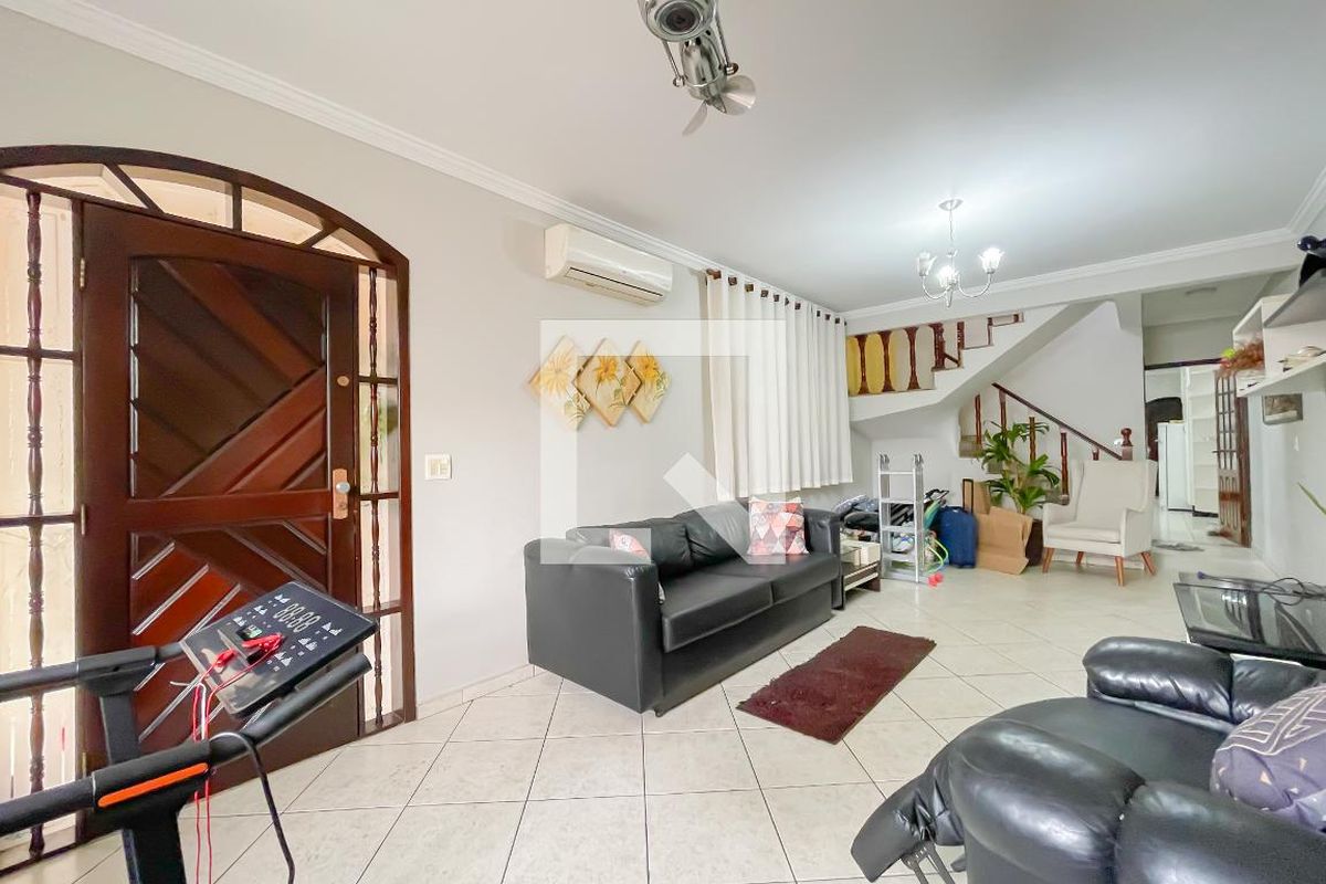Casa, 3 quartos, 250 m² - Foto 1