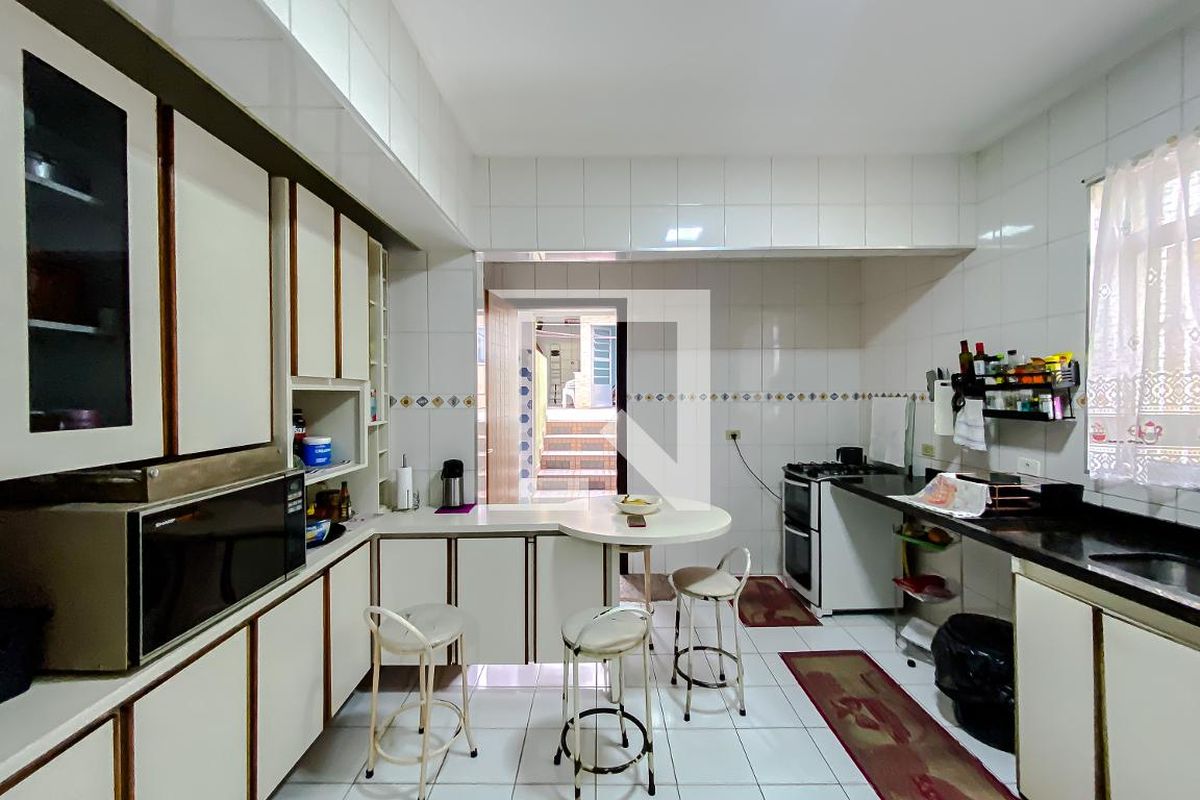 Casa, 3 quartos, 220 m² - Foto 39