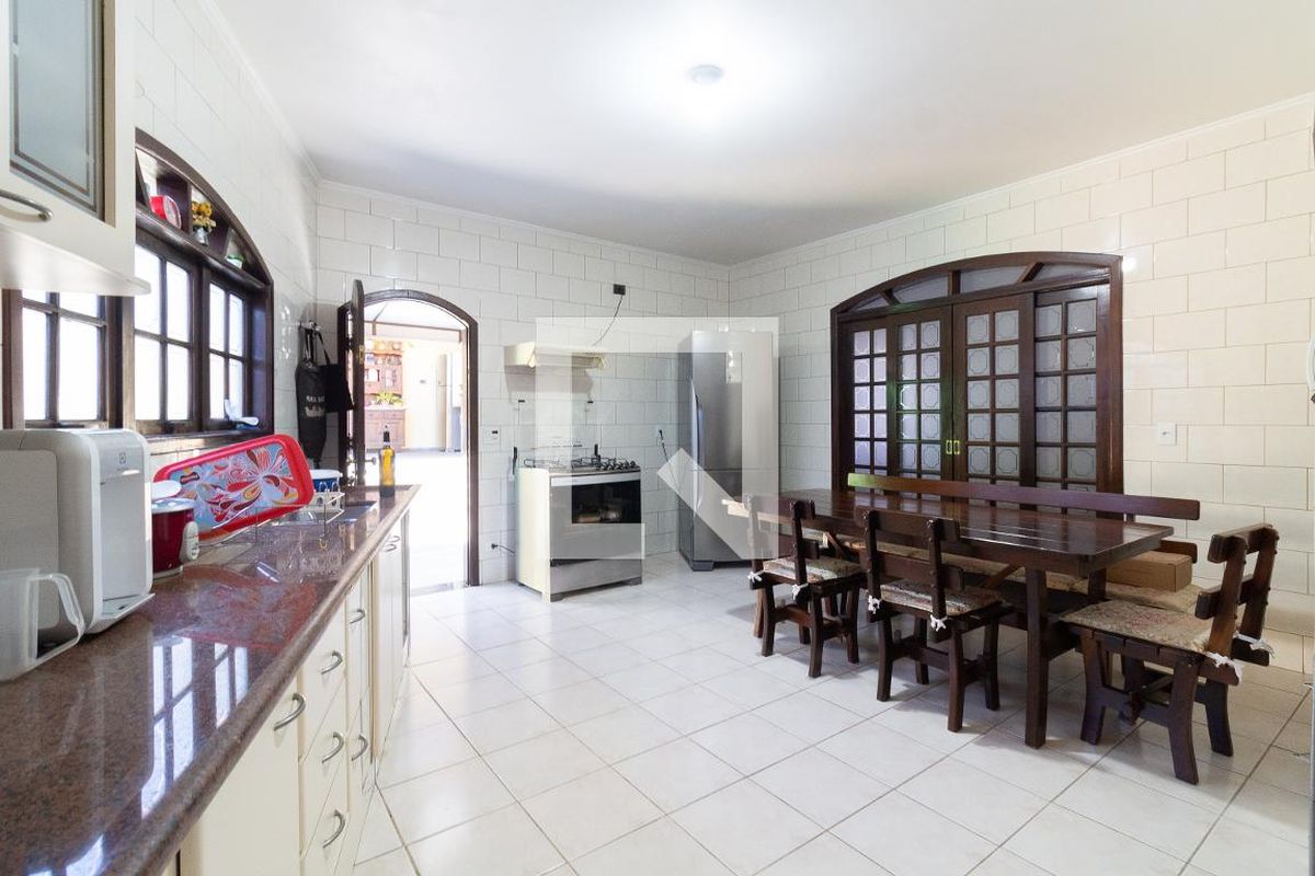 Casa, 4 quartos, 278 m² - Foto 39