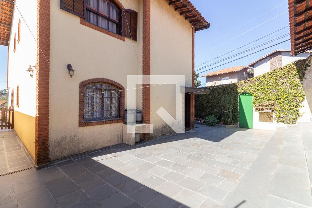 Casa, 4 quartos, 278 m² - Foto 47
